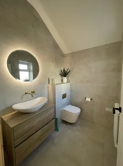 BRIGHT AND SPACIOUS TOILET SPACIOUS TOILET
